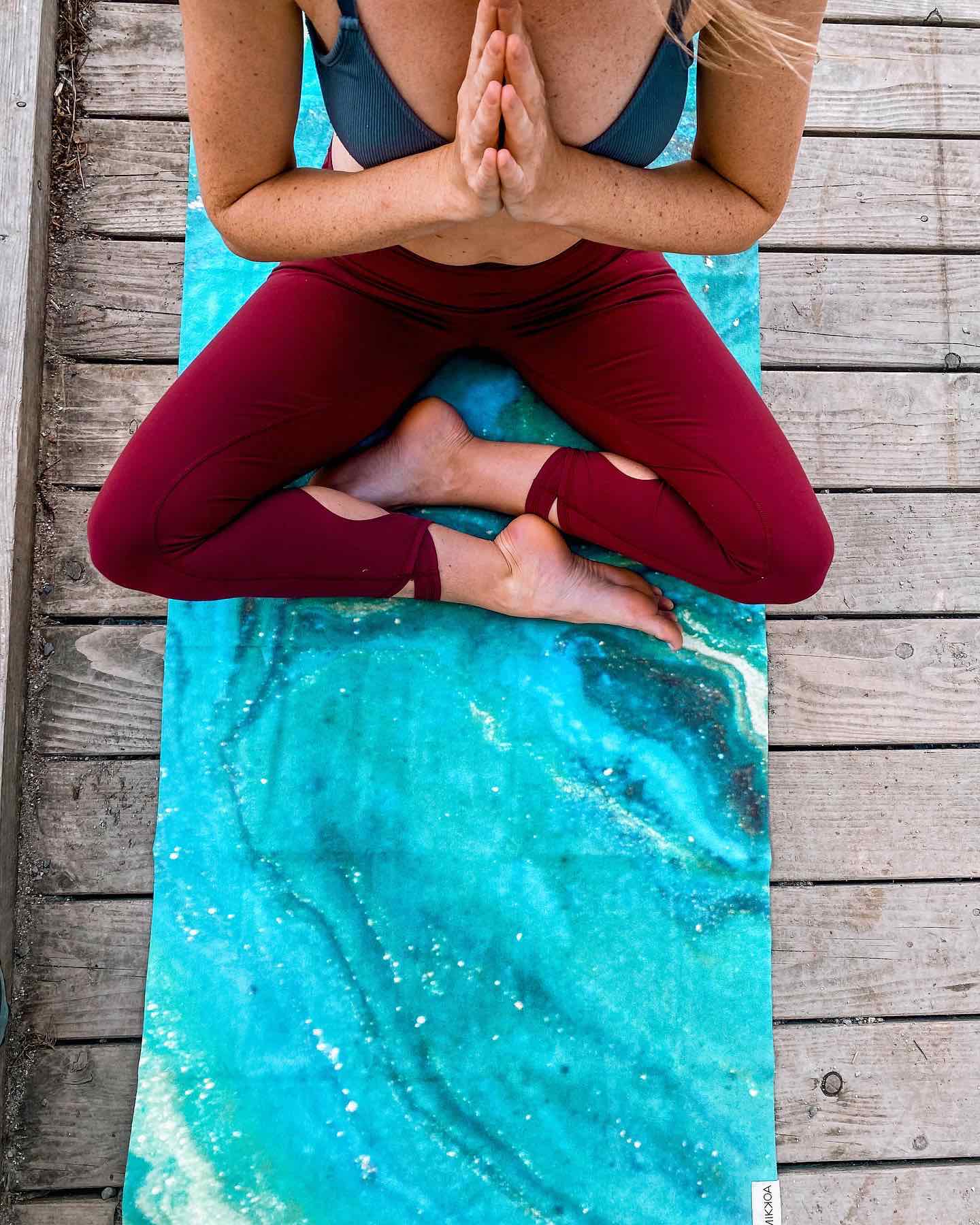 Lightweight travel yoga store mat